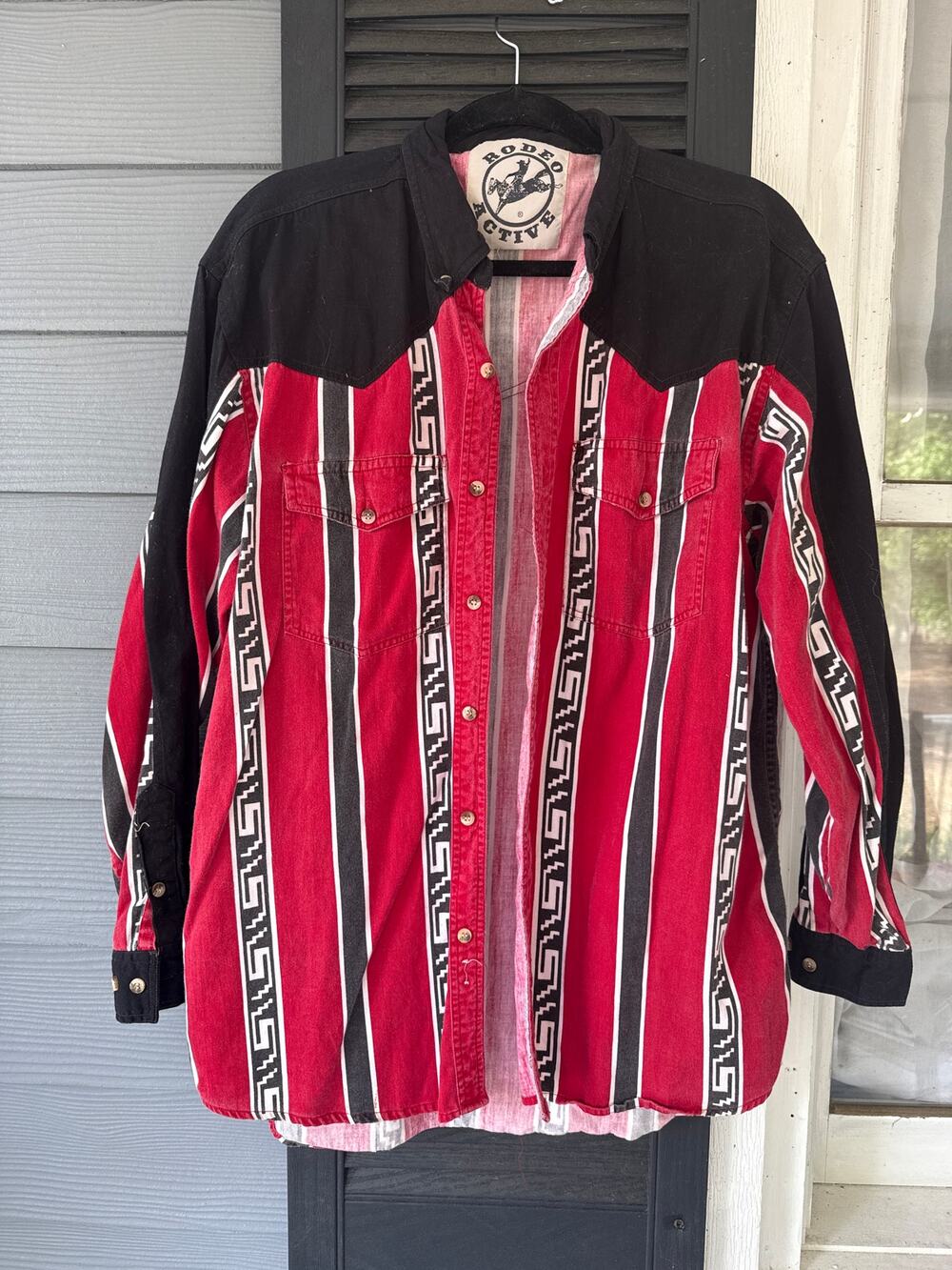 1990s Rodeo Active Long Sleeve Aztec Button Down